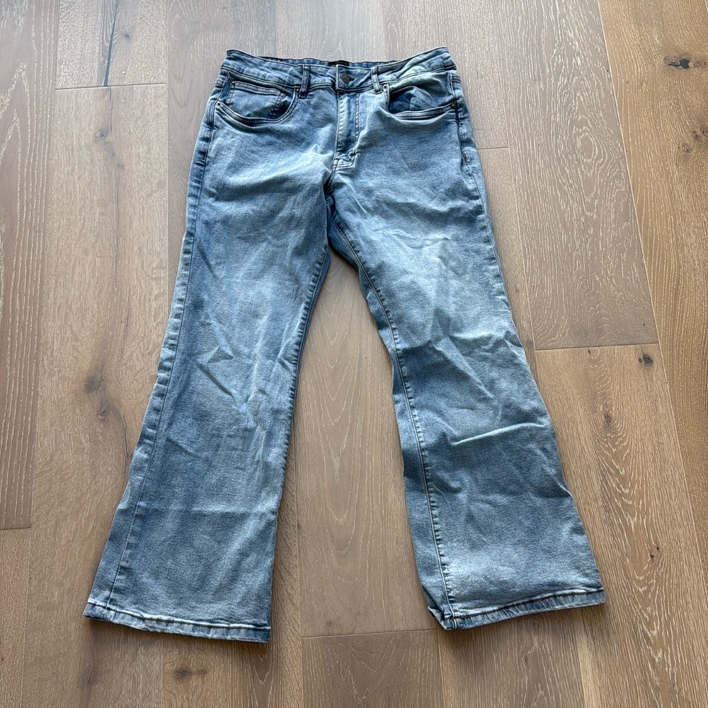 LCJD denim jeans. Good condition. Gently used. Flare cut. 32/30